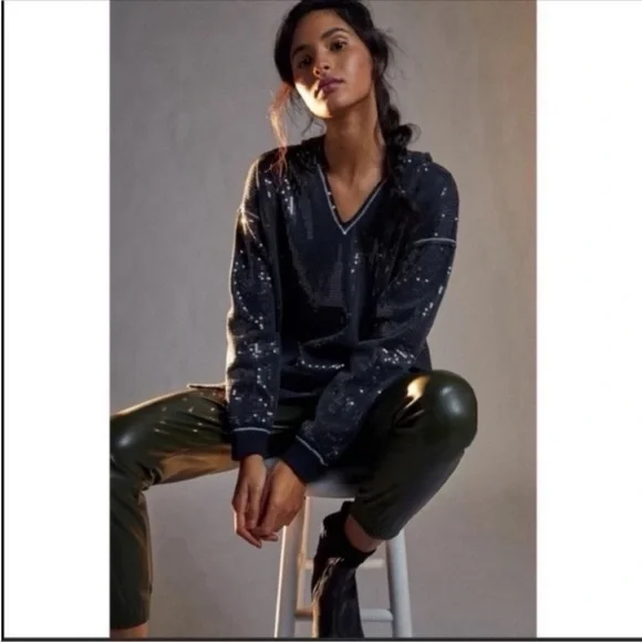 ANTHROPOLOGIE Sequined Hoodie Side Slit Sweater Tunic Pullover Top Black XS NWT - Picture 3 of 13